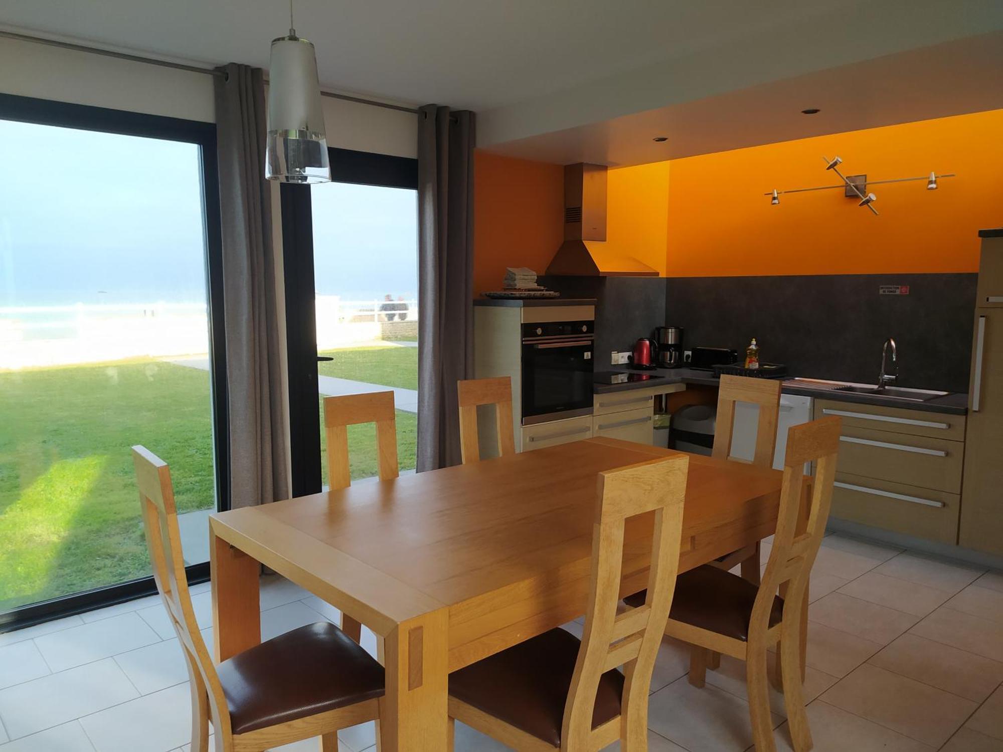 Gites " Arromanches" Ou "Bord De Mer Pmr" 2 Chambres En Front De Mer A Asnelles , 3Km D'Arromanches, 10Km De Bayeux 外观 照片